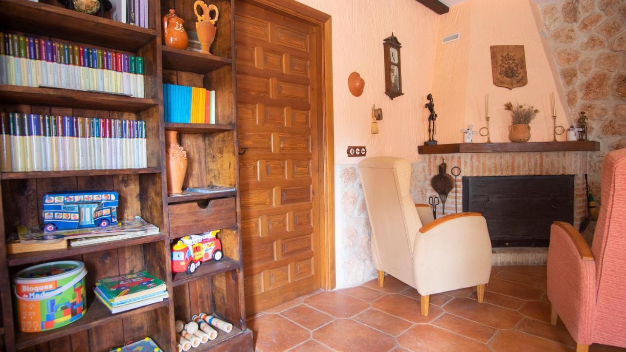 Casa Rural Santa Elena Villafranca de los Caballeros 외부 사진