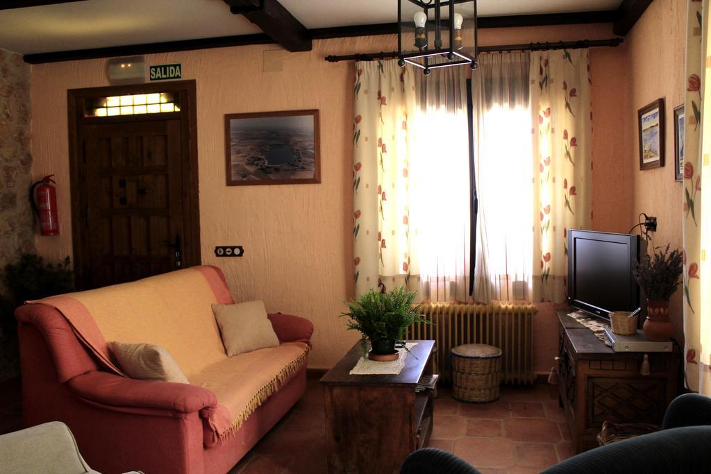 Casa Rural Santa Elena Villafranca de los Caballeros 외부 사진
